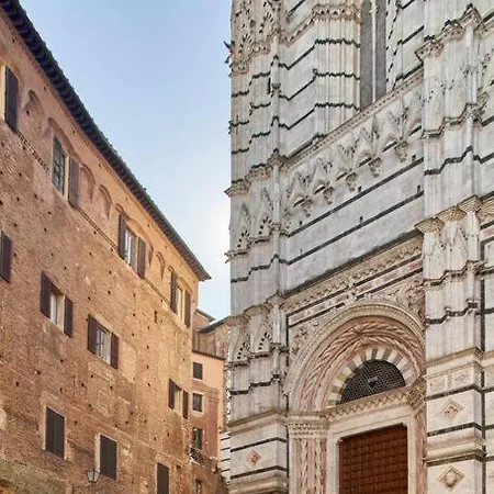 Casa Sofia 2 Min Duomo - Piazza Del Campo Διαμέρισμα Σιένα